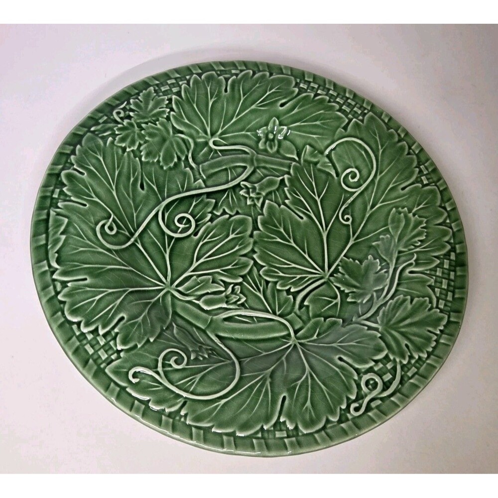 Bordallo Pinheiro Vine Green 12" Chop Plate Round Platter Large Majolica